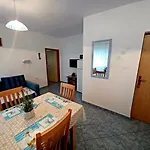 Apartment Prskalo - *